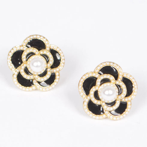 FAUX FLOWER STUD EARRING